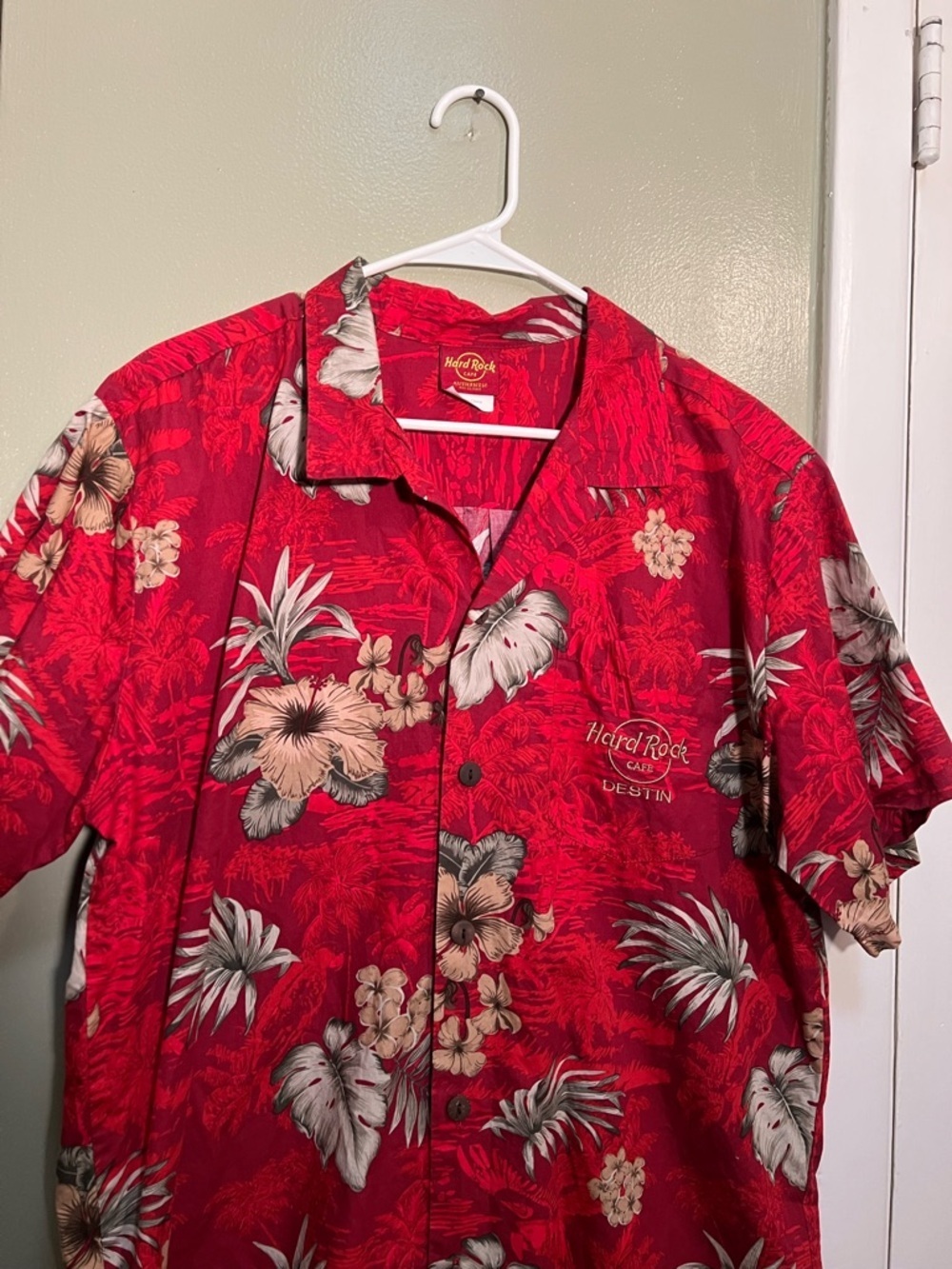 Hard Rock Cafe Destin Mens XL Red Tropical Hibiscus Hawaiian Button Up Shirt - Picture 2 of 9